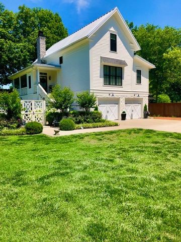 1711 Sycamore Beach Ct, Chapmansboro, TN 37035
