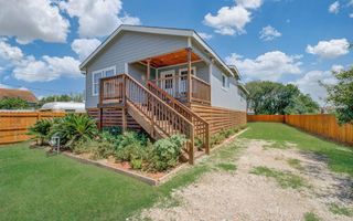 4802 Crane Street, Hitchcock, TX 77563