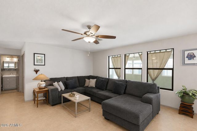 3207 W MOLLY Lane, Phoenix, AZ 85083
