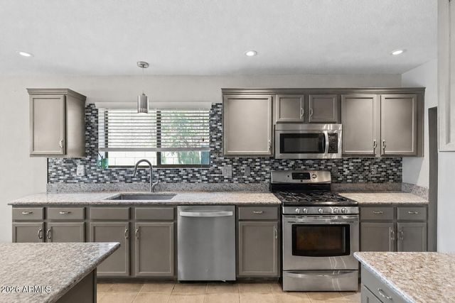 3207 W MOLLY Lane, Phoenix, AZ 85083