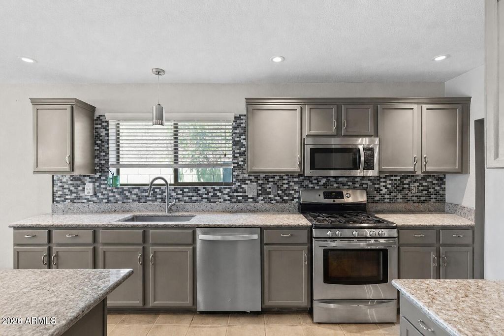 3207 W MOLLY Lane, Phoenix, AZ 85083 — photo 5