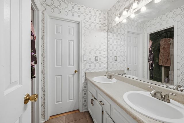 453 Claircrest Dr, Antioch, TN 37013
