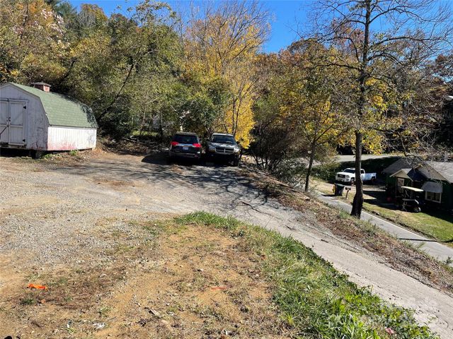 131 Lookout Road, Asheville, NC 28804