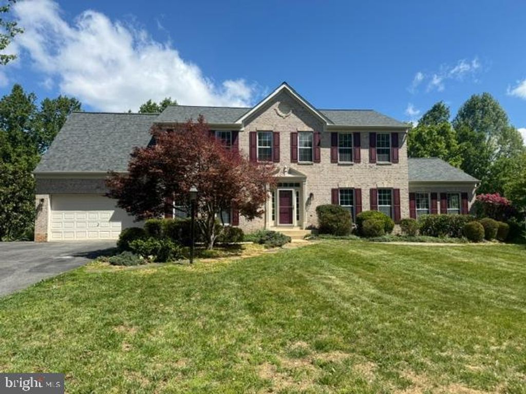 Image 1 of property listing at 7117 INTREPID LN, Gaithersburg, MD 20879