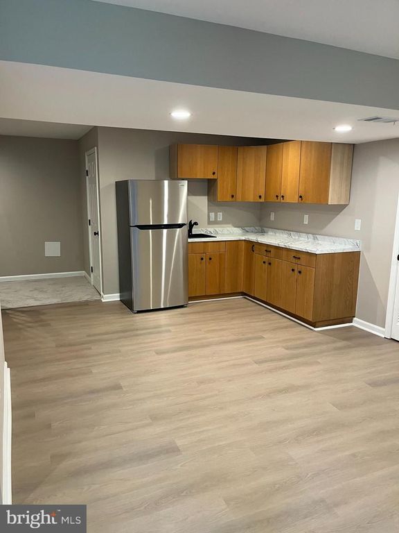 Image 11 of property listing at 7117 INTREPID LN, Gaithersburg, MD 20879