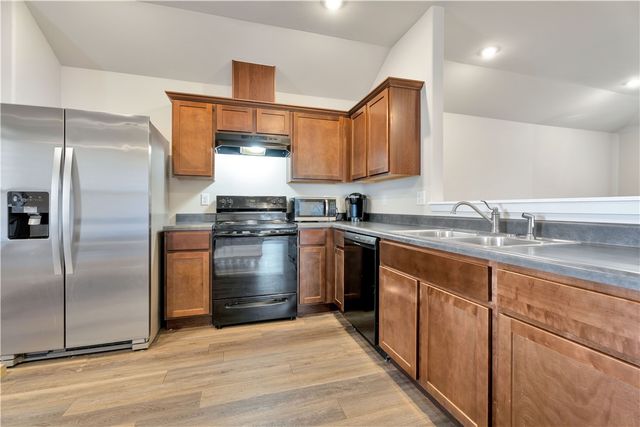 3710 S 2nd Place, Rogers, AR 72758