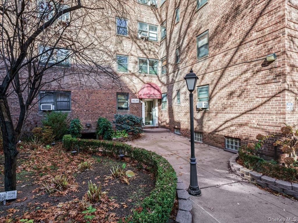 102-55 67th Road 4W, Forest Hills, NY 11375