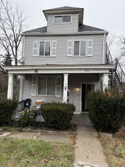 204 Minooka St, Carrick, PA 15210