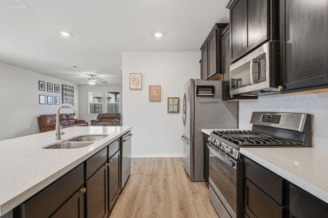 107 Aloe Tree LN, Buda, TX 78610