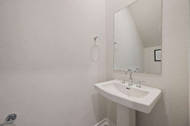 107 Aloe Tree LN, Buda, TX 78610