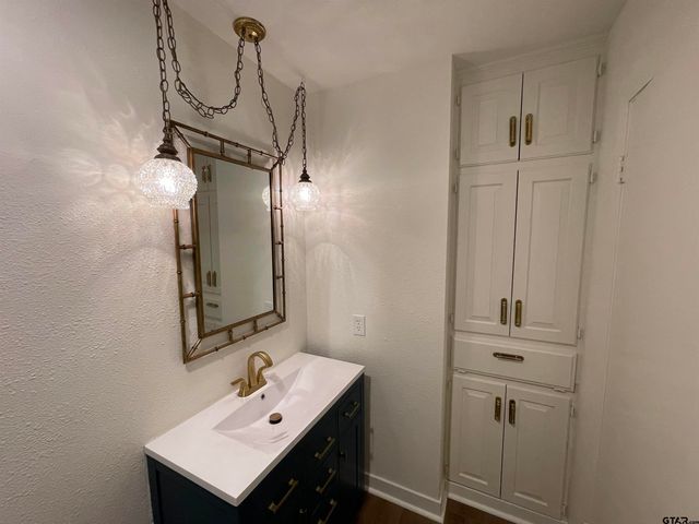 15021 Hillview, Tyler, TX 75703