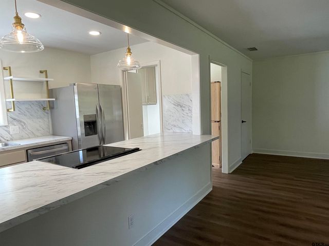 15021 Hillview, Tyler, TX 75703