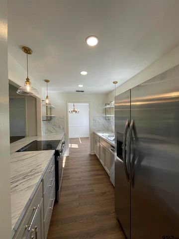 15021 Hillview, Tyler, TX 75703