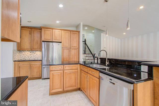 9203 CEDARCREST DR, Bethesda, MD 20814