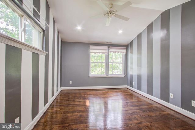 9203 CEDARCREST DR, Bethesda, MD 20814