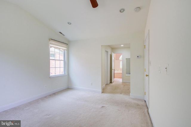 9203 CEDARCREST DR, Bethesda, MD 20814