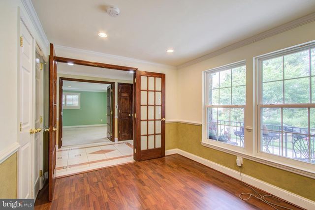 9203 CEDARCREST DR, Bethesda, MD 20814