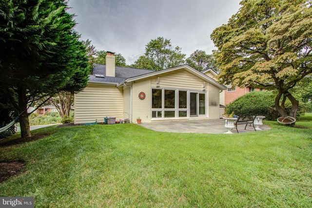 9203 CEDARCREST DR, Bethesda, MD 20814
