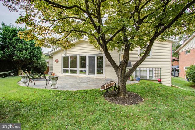 9203 CEDARCREST DR, Bethesda, MD 20814