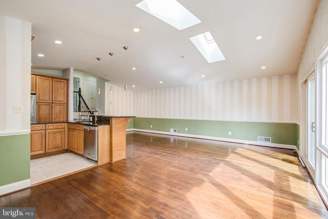 9203 CEDARCREST DR, Bethesda, MD 20814