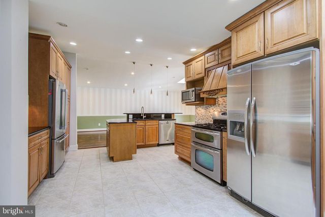 9203 CEDARCREST DR, Bethesda, MD 20814