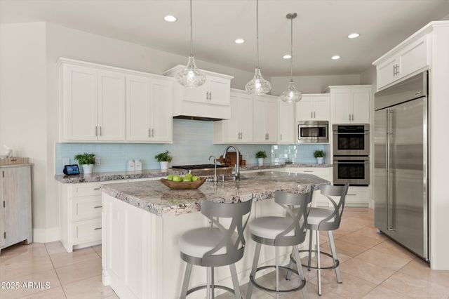 1407 E CORAL COVE Drive, Gilbert, AZ 85234