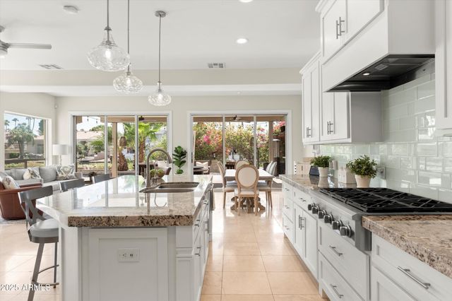 1407 E CORAL COVE Drive, Gilbert, AZ 85234