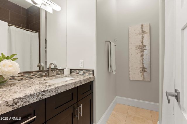 1407 E CORAL COVE Drive, Gilbert, AZ 85234