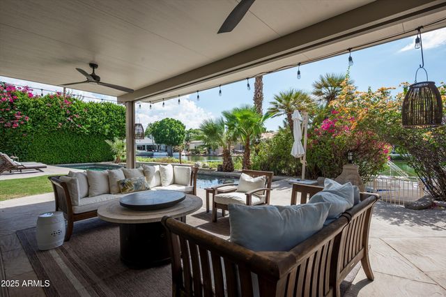 1407 E CORAL COVE Drive, Gilbert, AZ 85234