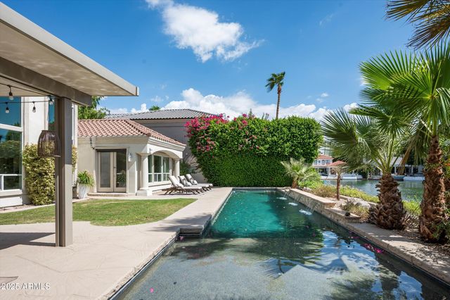 1407 E CORAL COVE Drive, Gilbert, AZ 85234