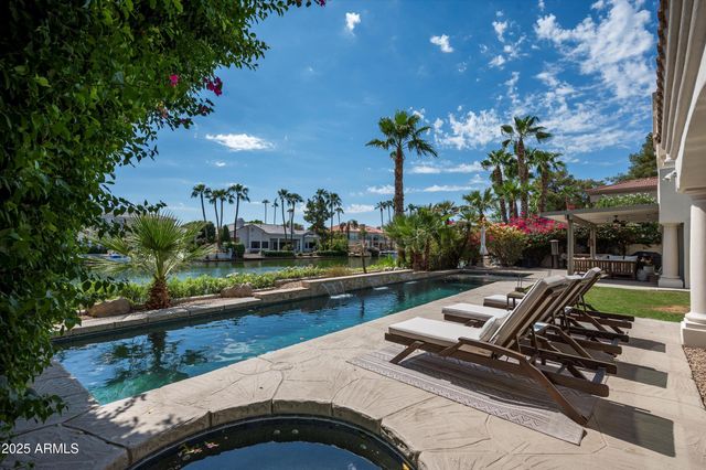 1407 E CORAL COVE Drive, Gilbert, AZ 85234