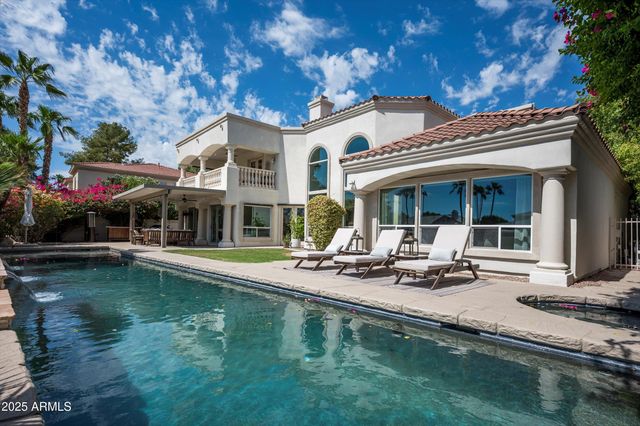 1407 E CORAL COVE Drive, Gilbert, AZ 85234