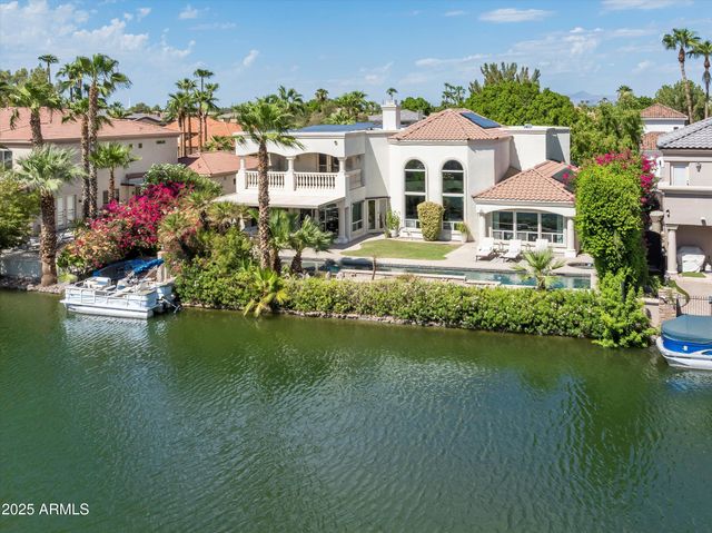 1407 E CORAL COVE Drive, Gilbert, AZ 85234