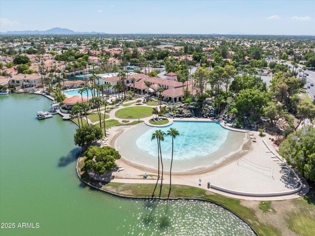 1407 E CORAL COVE Drive, Gilbert, AZ 85234