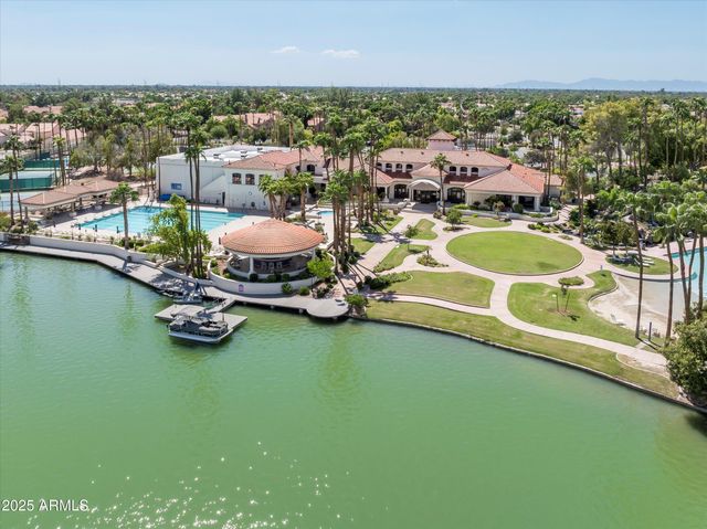 1407 E CORAL COVE Drive, Gilbert, AZ 85234