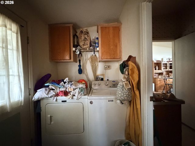 2242 MAIA Loop, Springfield, OR 97477