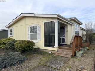 2242 MAIA Loop, Springfield, OR 97477