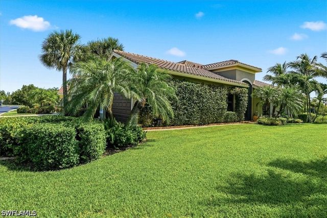 13421 Coronado DR, Naples, FL 34109
