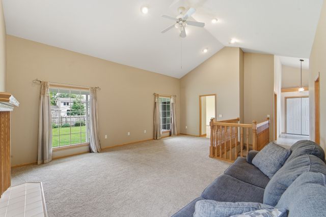 1405 W Court Avenue, Winterset, IA 50273