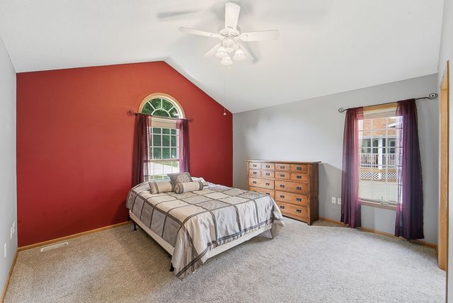 1405 W Court Avenue, Winterset, IA 50273