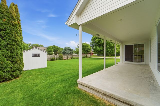 1405 W Court Avenue, Winterset, IA 50273