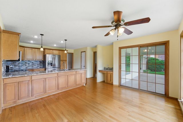 1405 W Court Avenue, Winterset, IA 50273