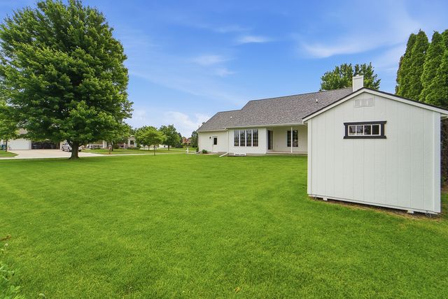 1405 W Court Avenue, Winterset, IA 50273