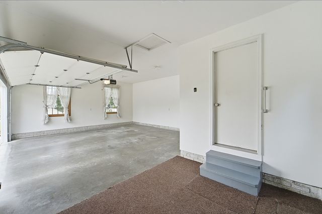 1405 W Court Avenue, Winterset, IA 50273