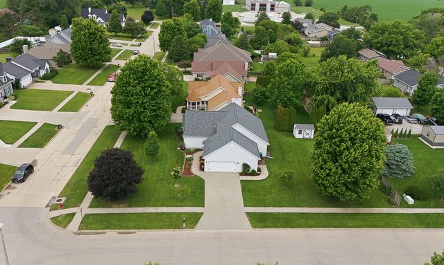 1405 W Court Avenue, Winterset, IA 50273