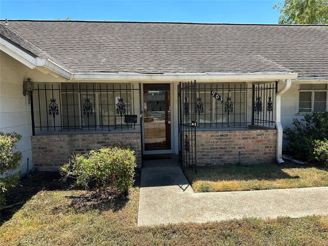 903 Lamonte Lane, Houston, TX 77018