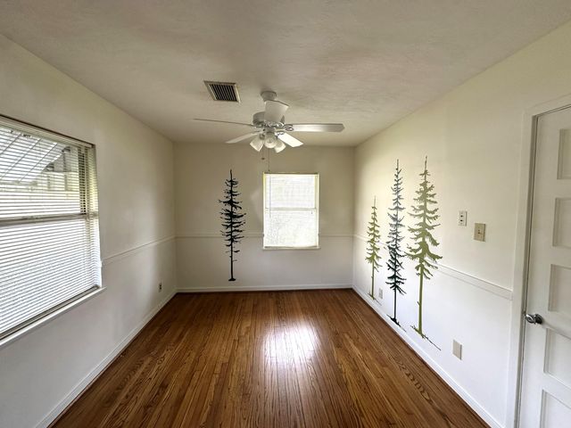 903 Lamonte Lane, Houston, TX 77018