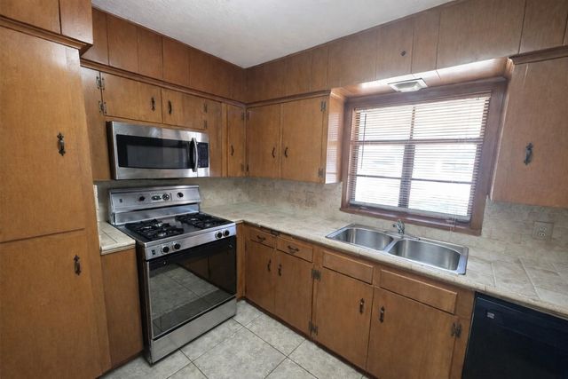 903 Lamonte Lane, Houston, TX 77018