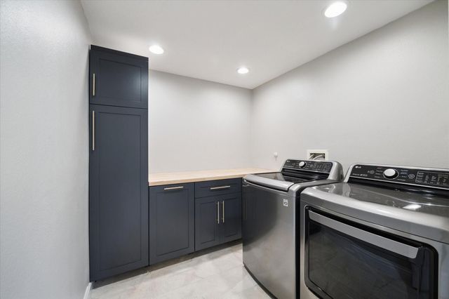 1823 Misty Oaks Lane, Sugar Land, TX 77479