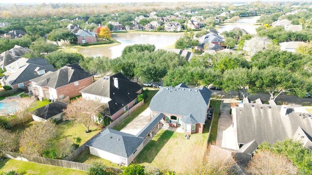 1823 Misty Oaks Lane, Sugar Land, TX 77479